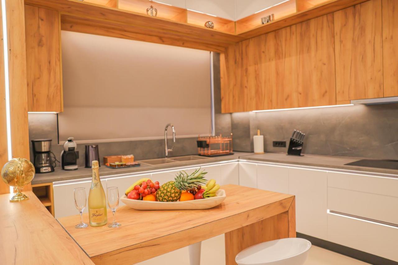Compass Luxury Villa
